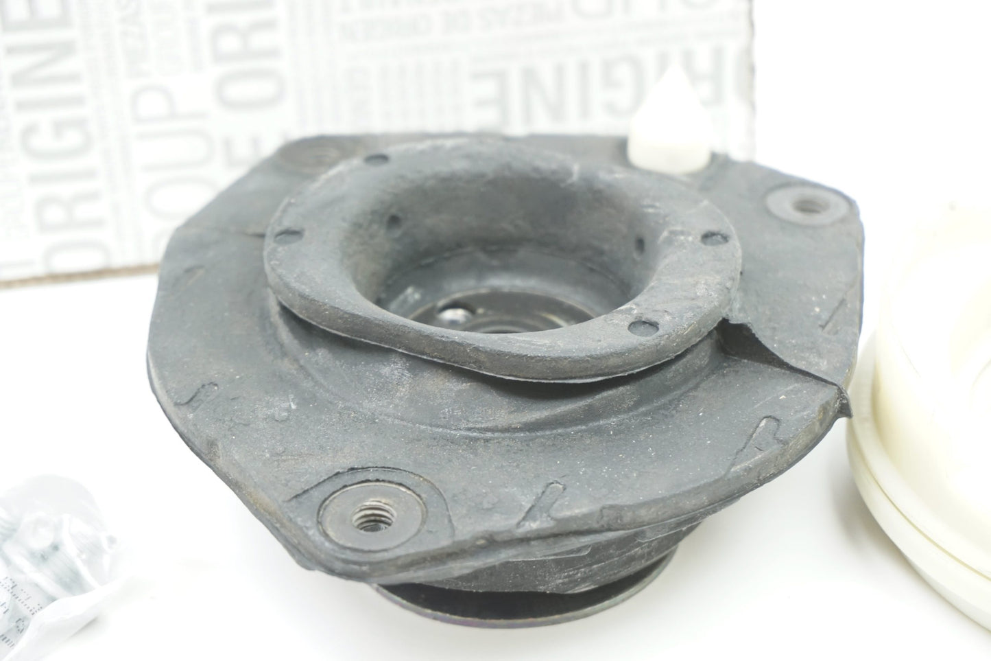 Pièce d'origine Coupelle d'amortisseur avant pour Renault Megane II 7701208891