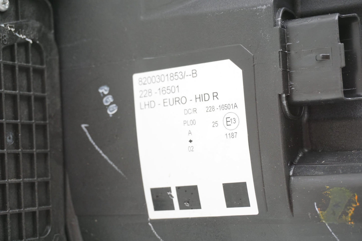 Pièce d'origine Phare xénon droit neuf pour Renault Modus 7701858185