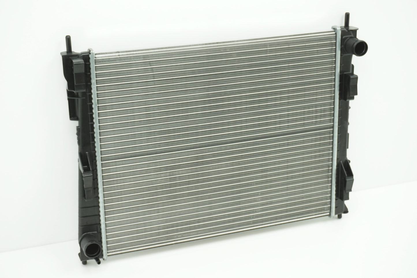 Pièce d'origine Radiateur moteur neuf pour Renault Twingo II 8200448553