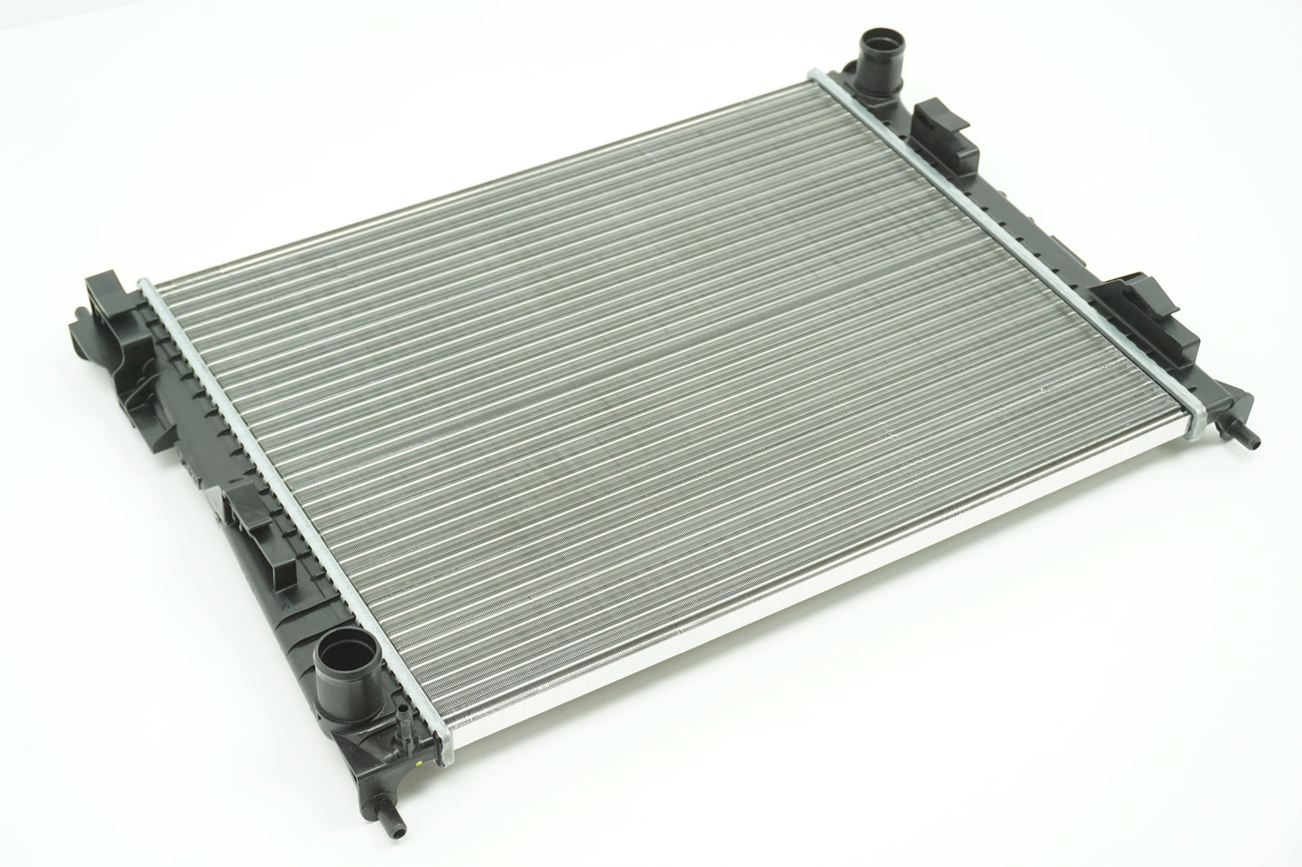 Pièce d'origine Radiateur moteur neuf pour Renault Twingo II 8200448553