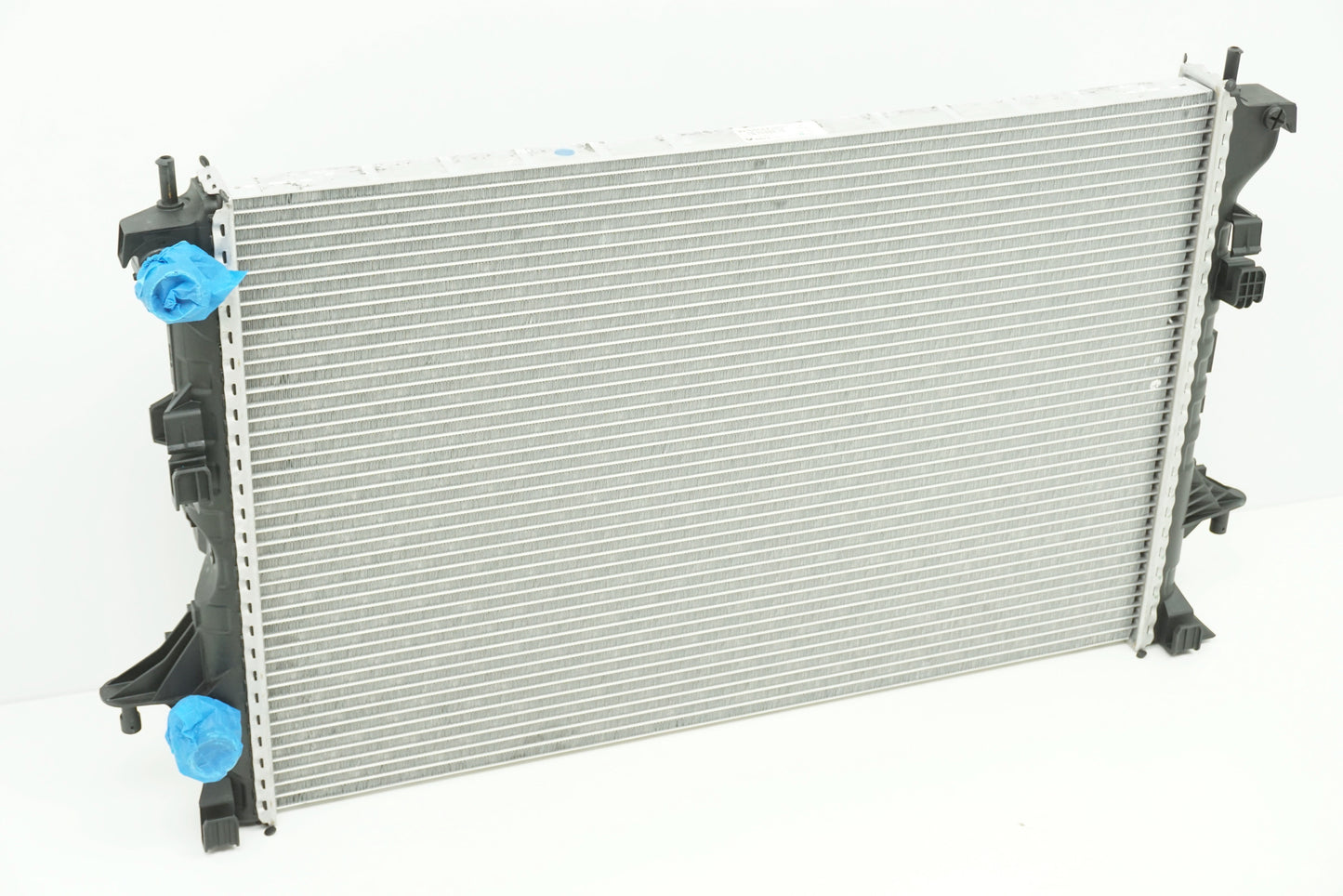 Pièce d'origine Radiateur moteur neuf pour Renault Laguna II 8200292771