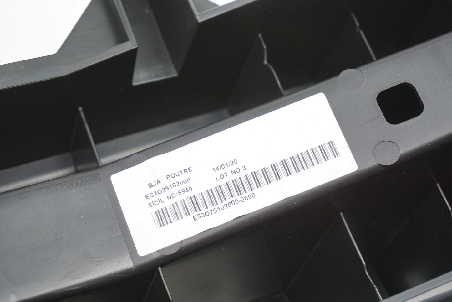 Pièce d'origine Renfort de pare-chocs arrière pour Renault Clio V 850906063R