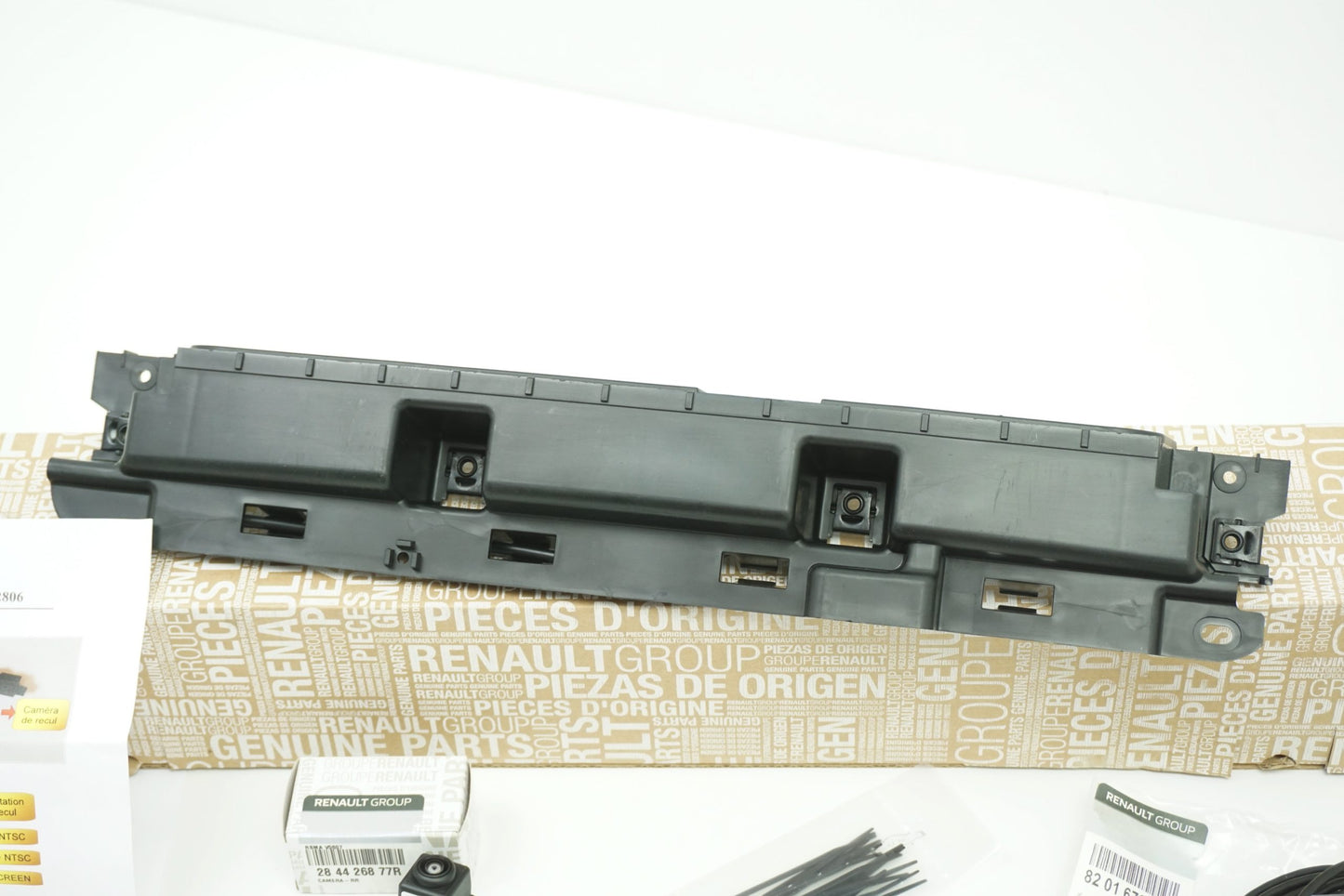 Pièce d'origine Kit caméra de recul pour Renault Koleos II 8201653722