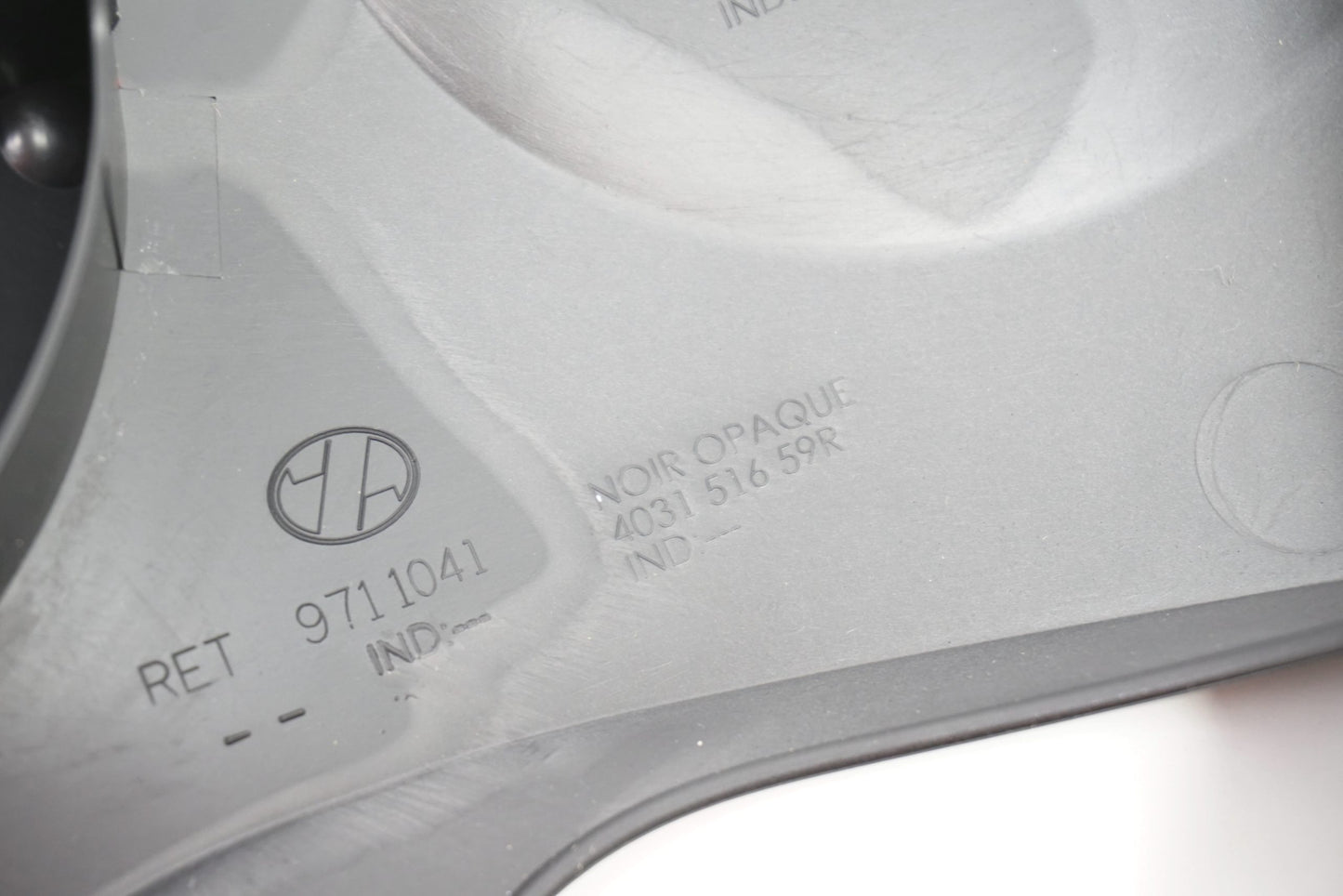 Pièce d'origine Enjoliveur de roue neuf pour Renault Twingo 403151659R