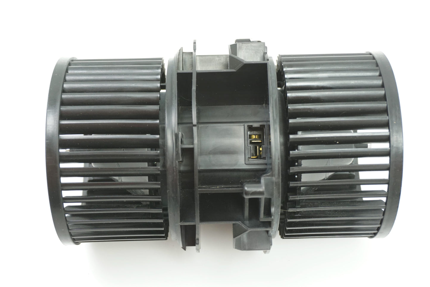 Pièce d'origine Pulseur d'air habitacle pour Renault Megane Fluence 272104377R