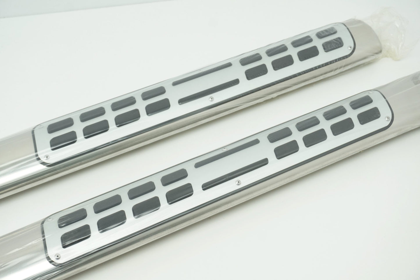 Pièce d'origine Tubes de protection latérale de bas de caisse pour Dacia Duster I 8201474334