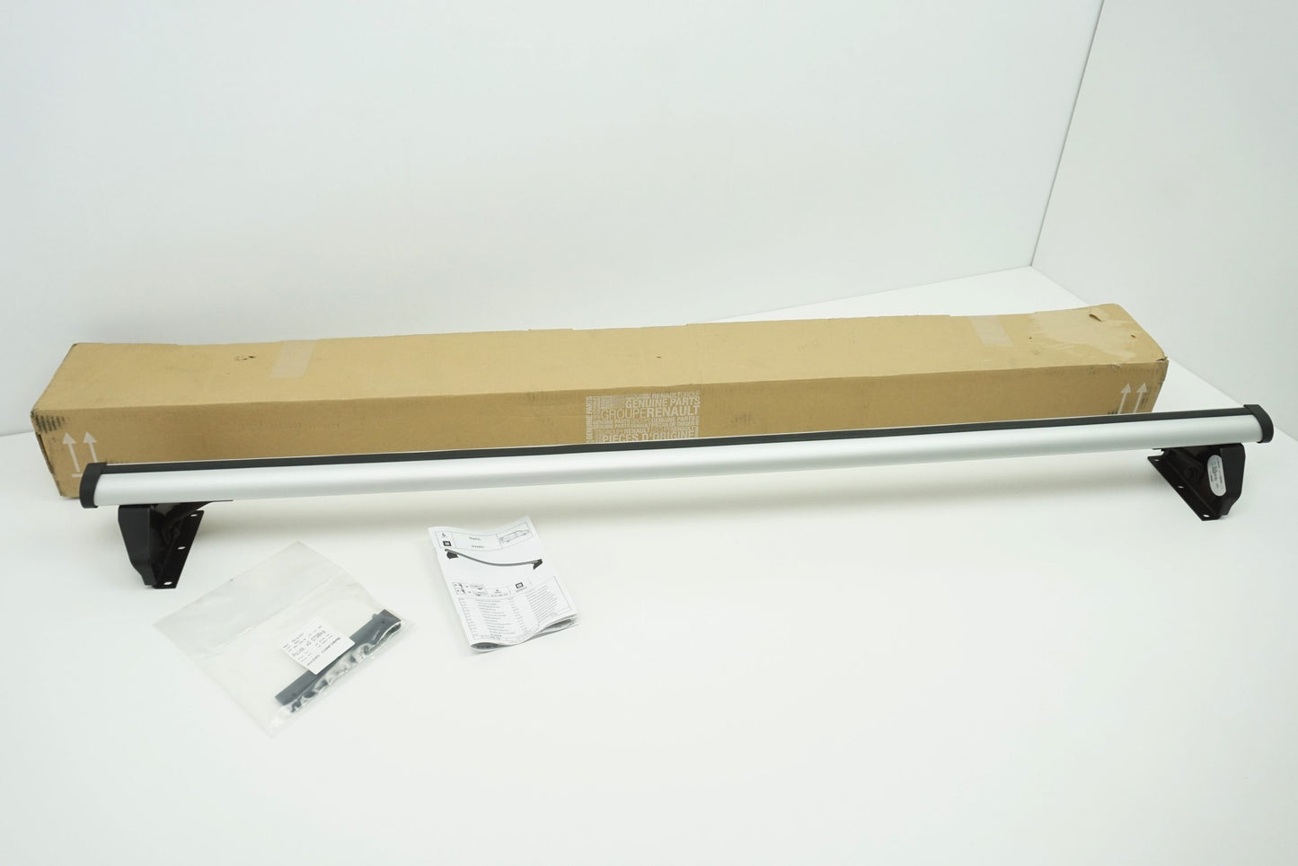 Pièce d'origine Barres de toit transversales pour Renault Trafic III 8201468182