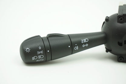 Pièce d'origine Commodo d'éclairage pour Renault Clio IV 8201336961