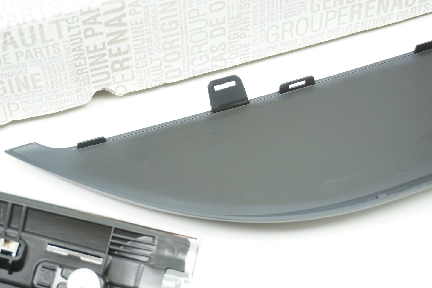 Pièce d'origine Baguette de porte arrière gauche pour Renault Scenic III 828773406R