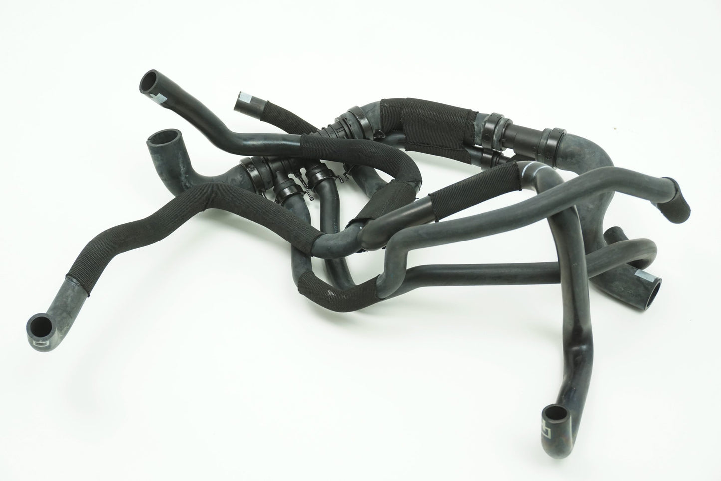 Pièce d'origine Tuyaux de liquide de refroidissement pour Renault Mégane II Scenic II 8200580569