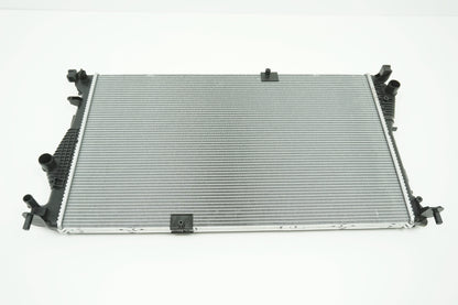 Pièce d'origine Radiateur moteur pour Renault Trafic II 214109682R