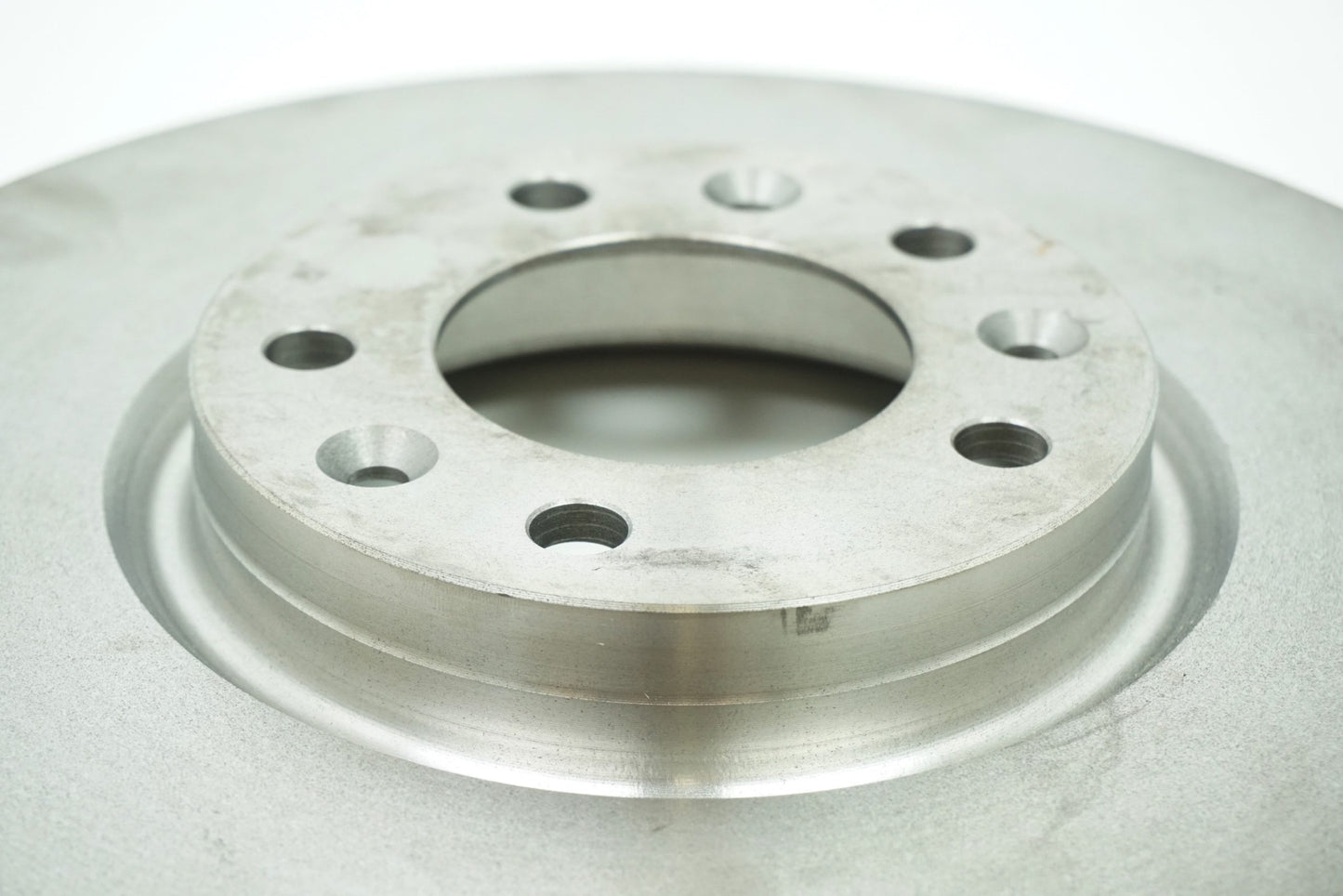 Pièce d'origine Disque de frein avant pour Peugeot 8660003982