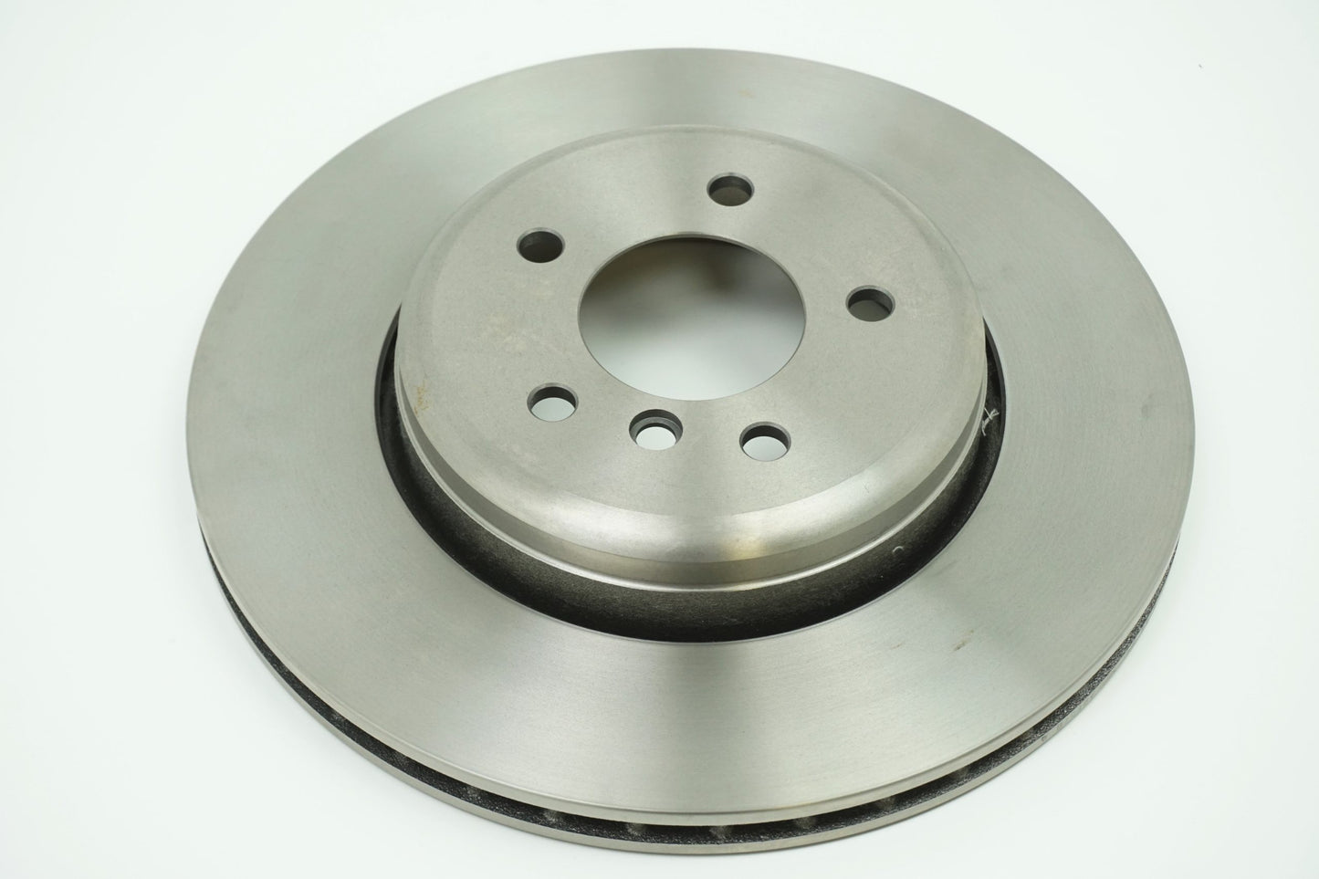 Pièce d'origine Disque de frein arrière pour BMW Série 5 E60 8660003907
