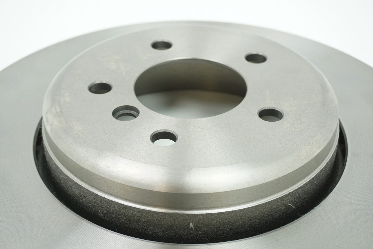 Pièce d'origine Disque de frein arrière pour BMW Série 5 E60 8660003907