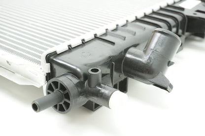 Pièce d'origine Radiateur moteur pour Opel Astra H Zafira B 8671017865
