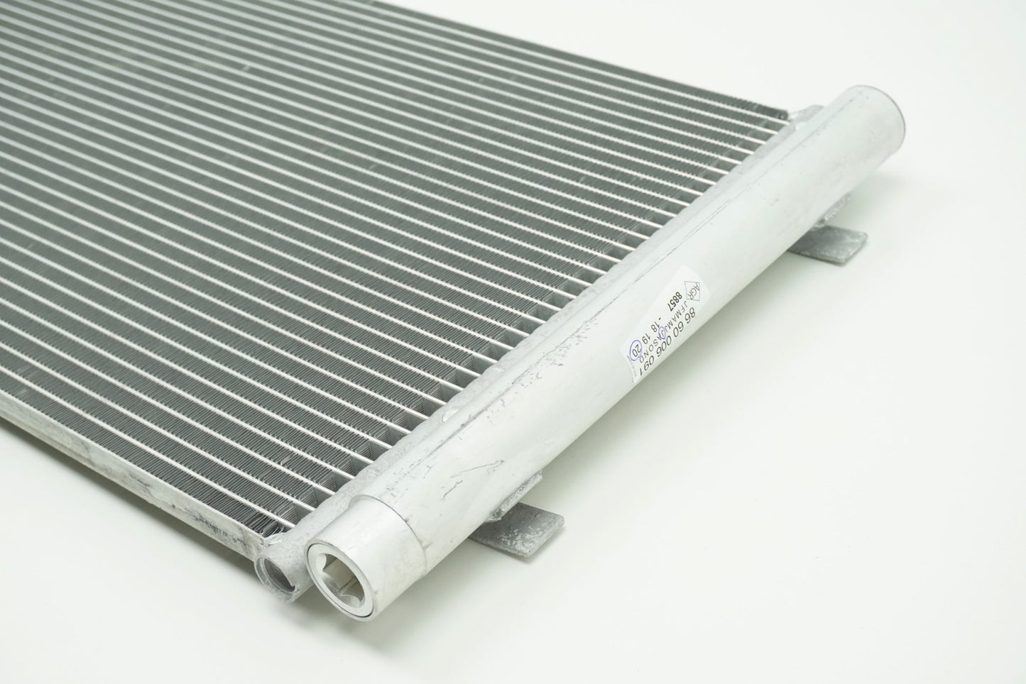 Pièce d'origine Condenseur de climatisation pour Nissan NV400 Renault Master III 8660006091