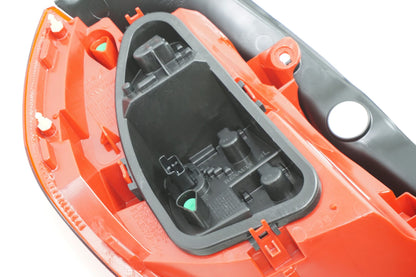 Pièce d'origine Feu arrière droit pour Renault Clio III 8200886946