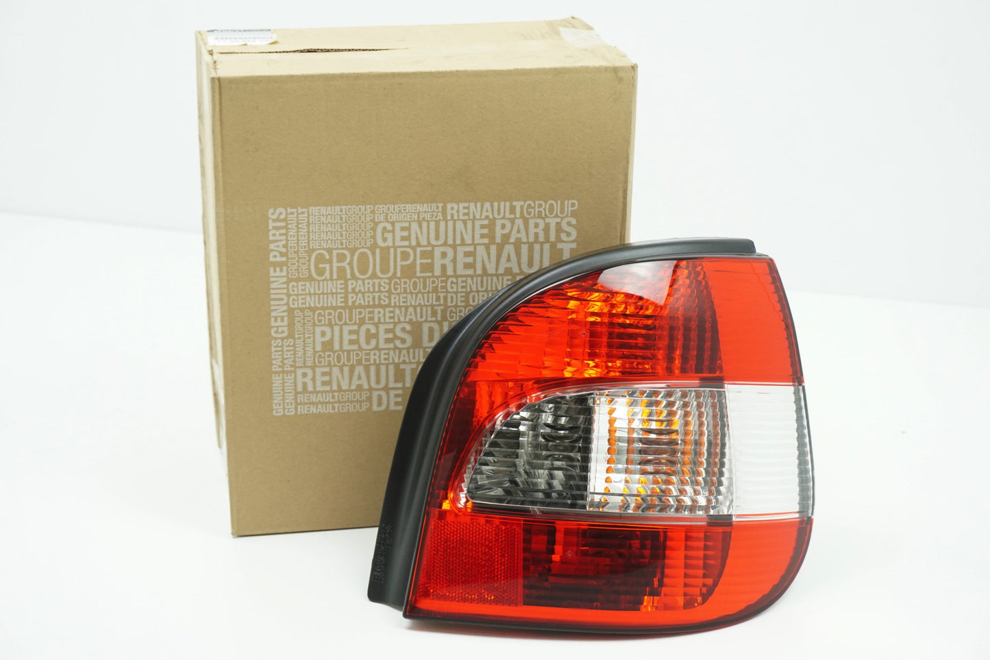 Pièce d'origine Feu arrière droit pour Renault Scenic I phase 2 7700428055