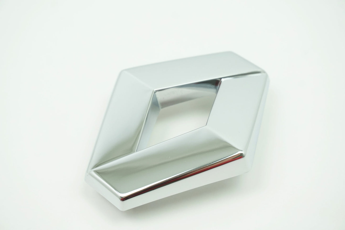 Pièce d'origine Emblème Logo pour Renault Clio I 8200057918