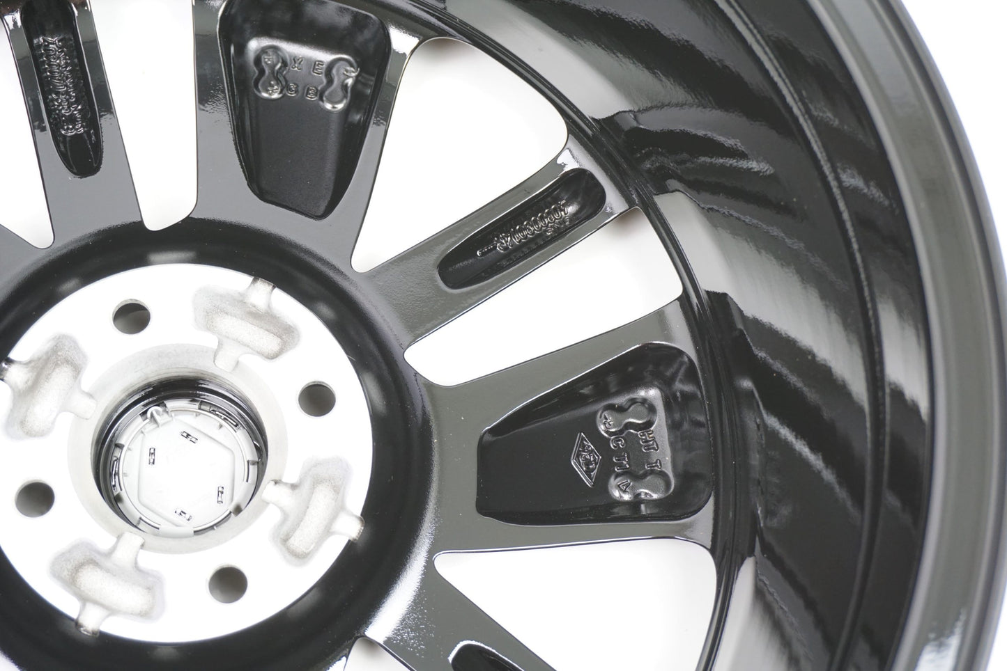Pièce d'origine Jante 17 pouces 4x100 pour Renault Clio 403007138R
