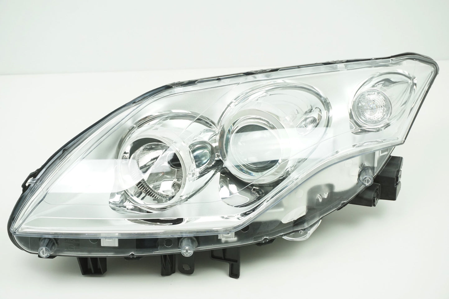 Pièce d'origine Phare gauche pour Renault Laguna III 260600074R