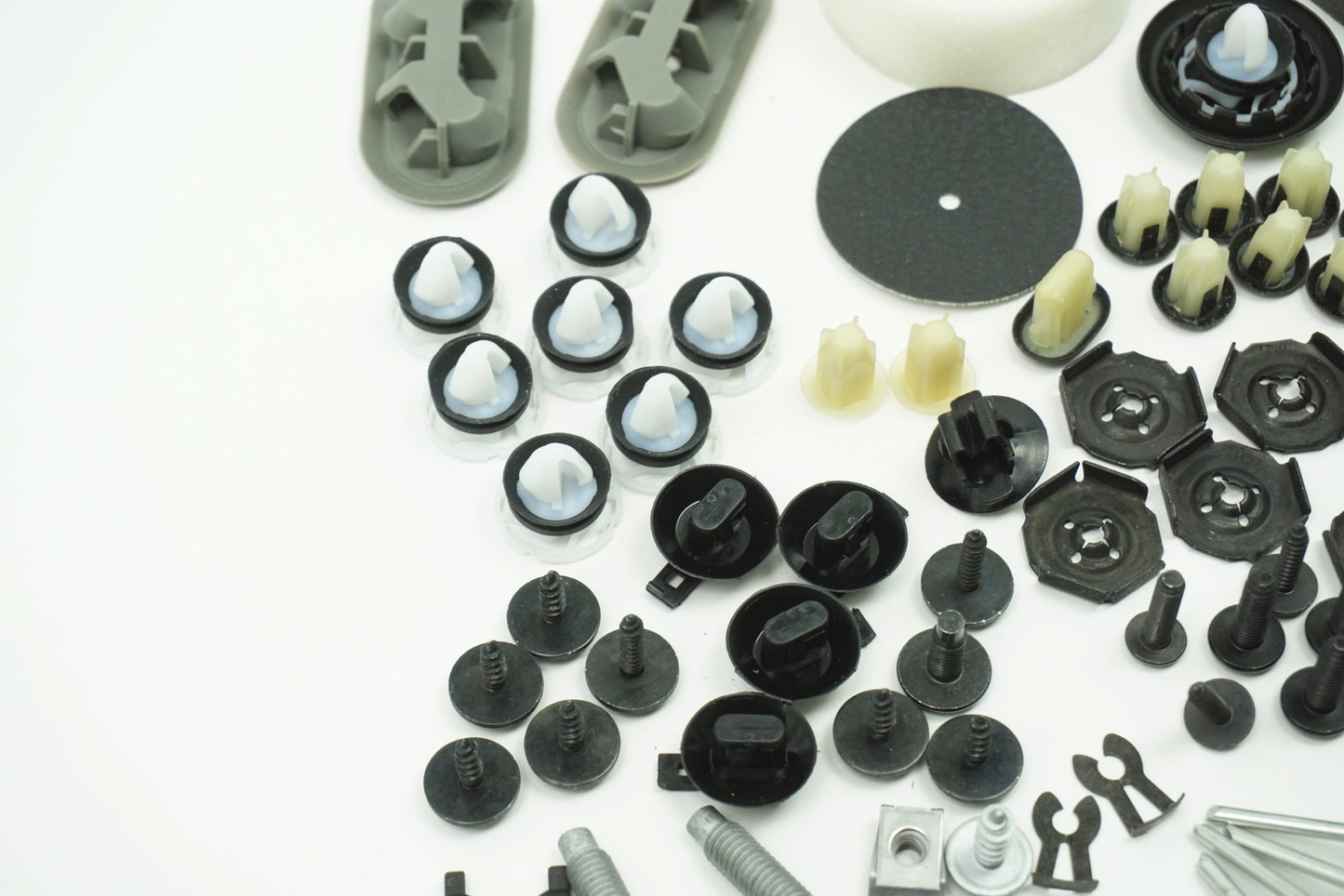 Pièce d'origine Kit de réparation clips pour Dacia Duster II 800998425R