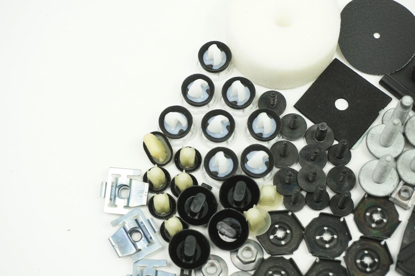 Pièce d'origine Kit de réparation clips pour Dacia Duster II 800998425R