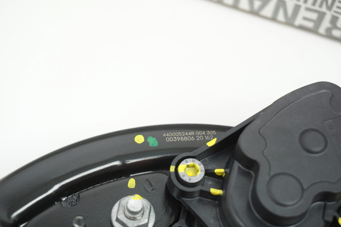 Pièce d'origine Jeu de mâchoires de frein arrière pour Renault 440202395R