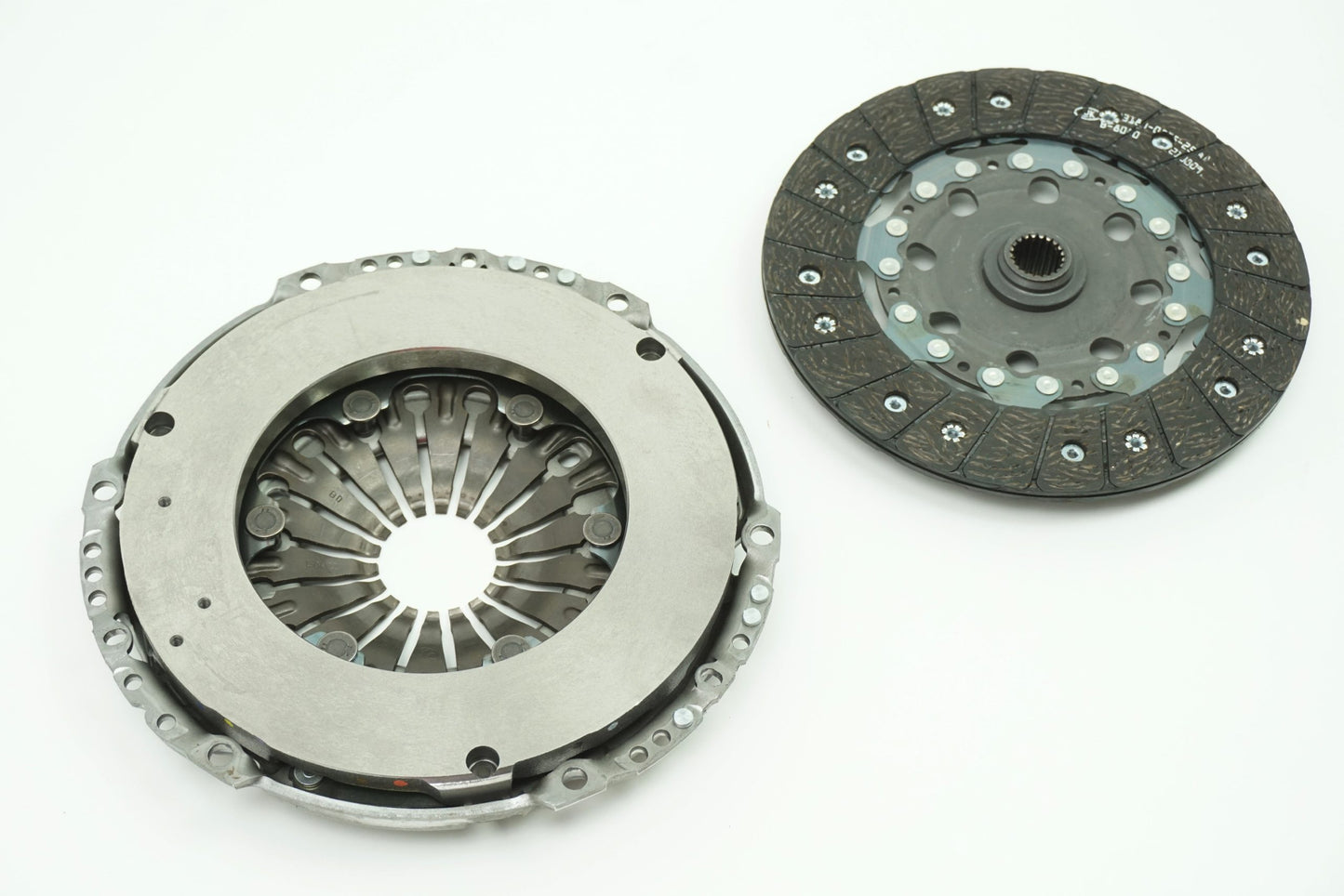 Pièce d'origine Kit d'embrayage pour Renault Trafic III 1.6 dCi 302055584R