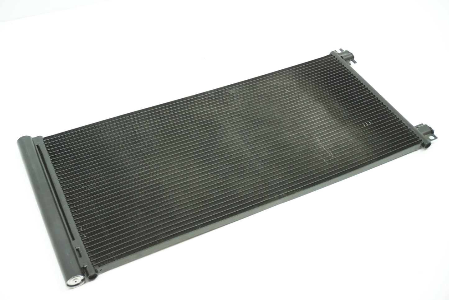 Pièce d'origine Condenseur de climatisation pour Renault Trafic III 8660006075