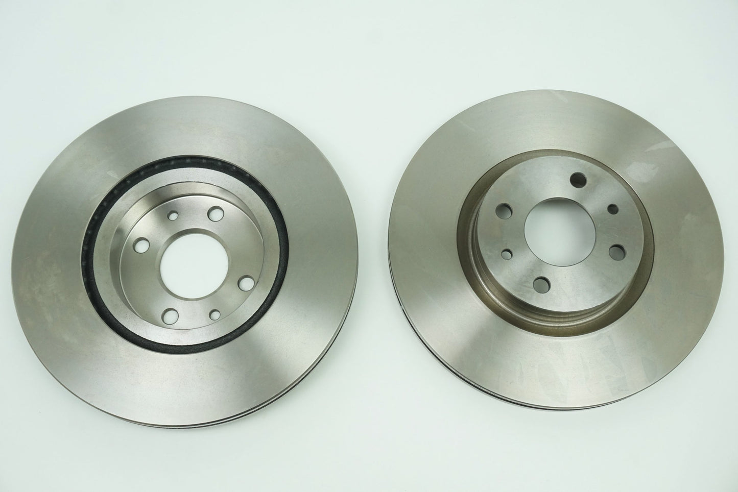 Pièce d'origine Disques de frein avant pour Fiat Doblo Bravo Croma 8671000690