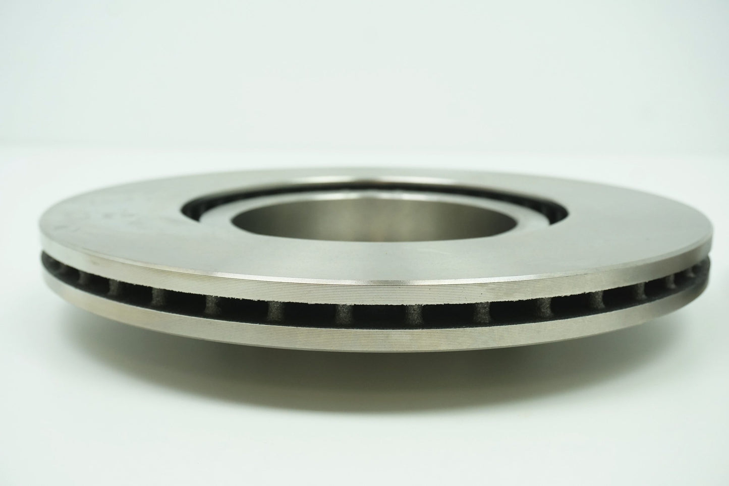 Pièce d'origine Disques de frein avant pour Fiat Doblo Bravo Croma 8671000690