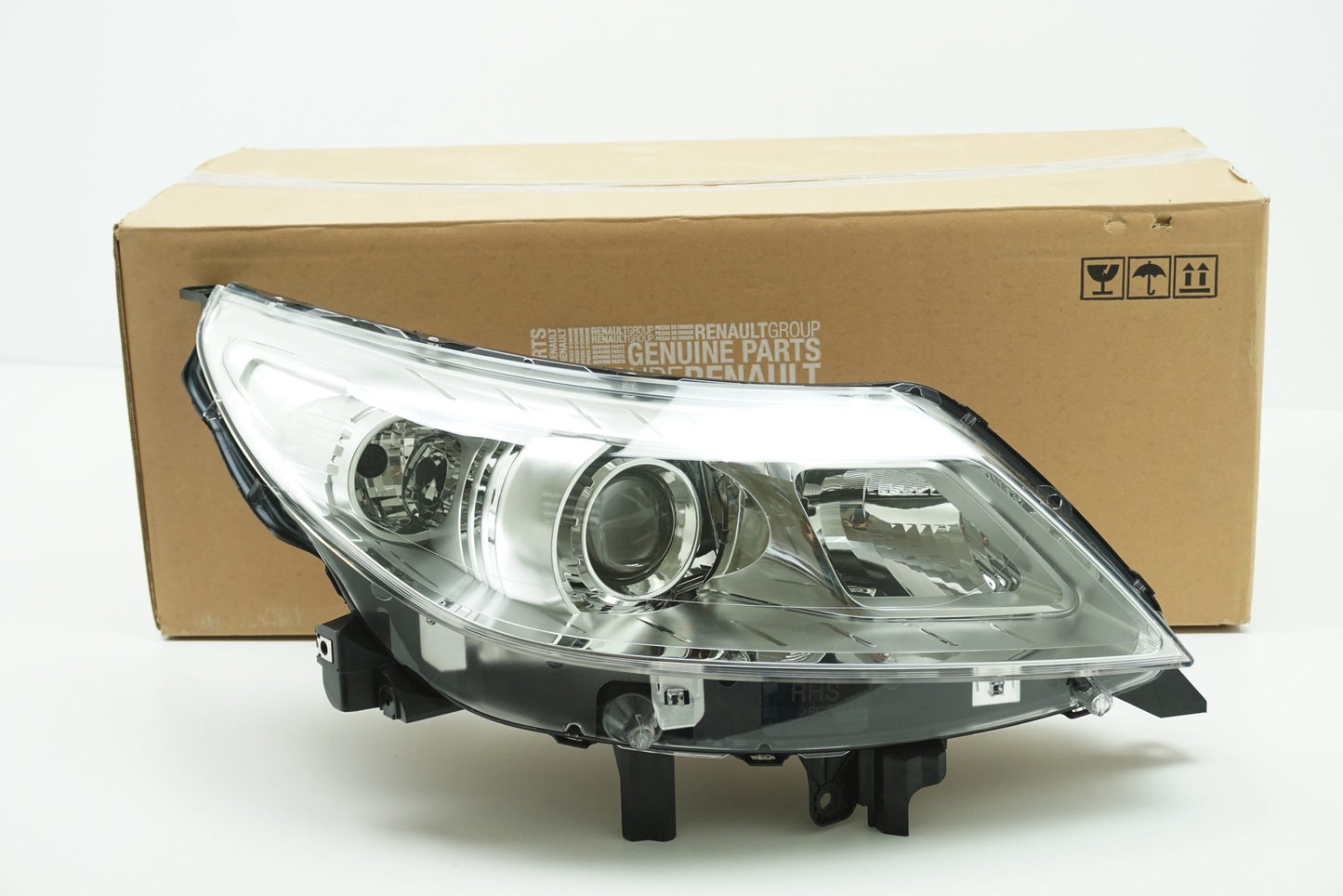 Pièce d'origine Phare droit pour Renault Latitude 260103966R
