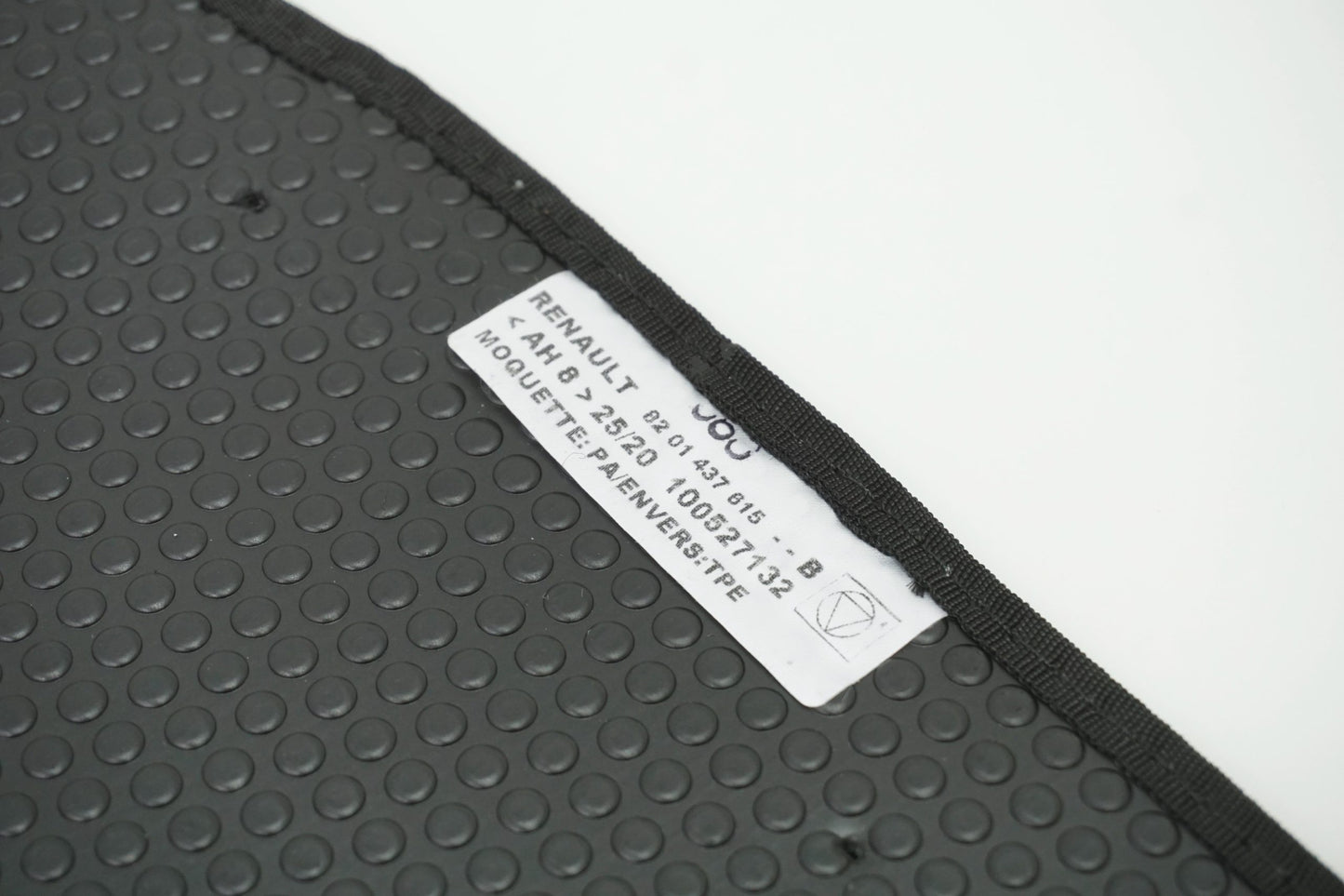Pièce d'origine Tapis de sol en velours pour Renault Trafic III 8201437615