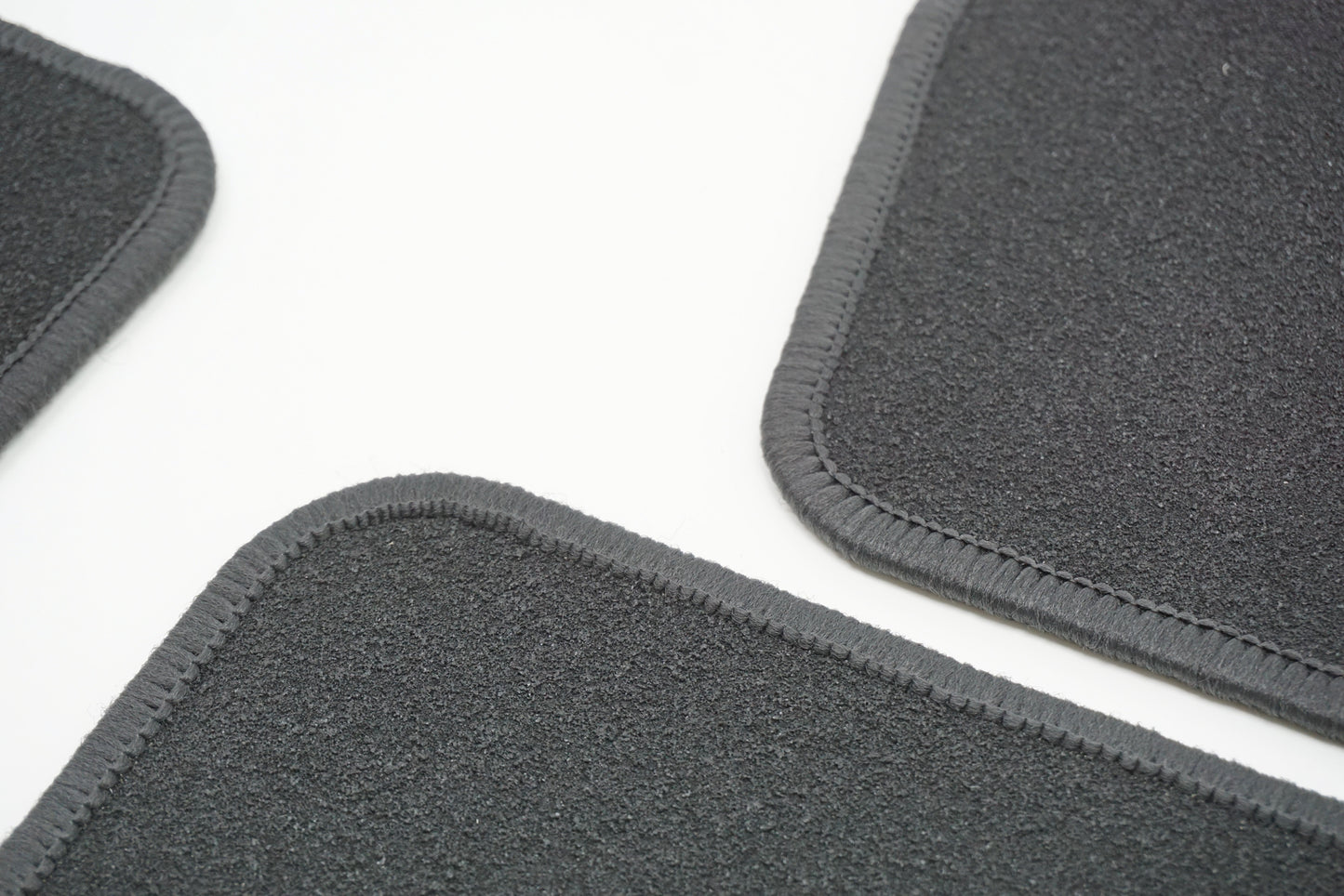 Pièce d'origine Tapis de sol en velours pour Renault Koleos II 8201701868