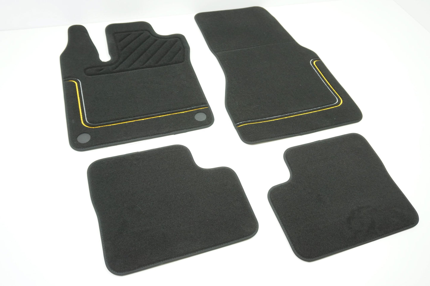 Pièce d'origine Tapis de sol en velours pour Renault Twingo III 8201723560