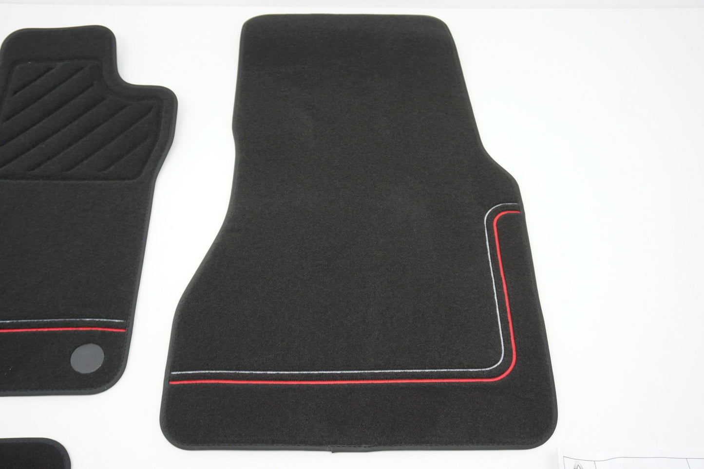 Pièce d'origine Tapis de sol en velours pour Renault Twingo III 8201721137