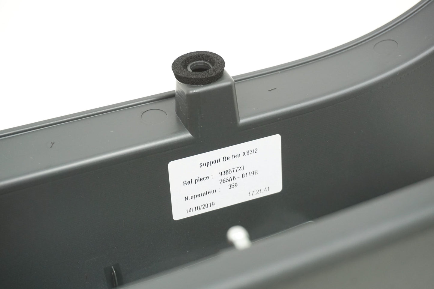 Pièce d'origine Feu arrière gauche pour Renault Trafic Nissan Primastar 265A60119R