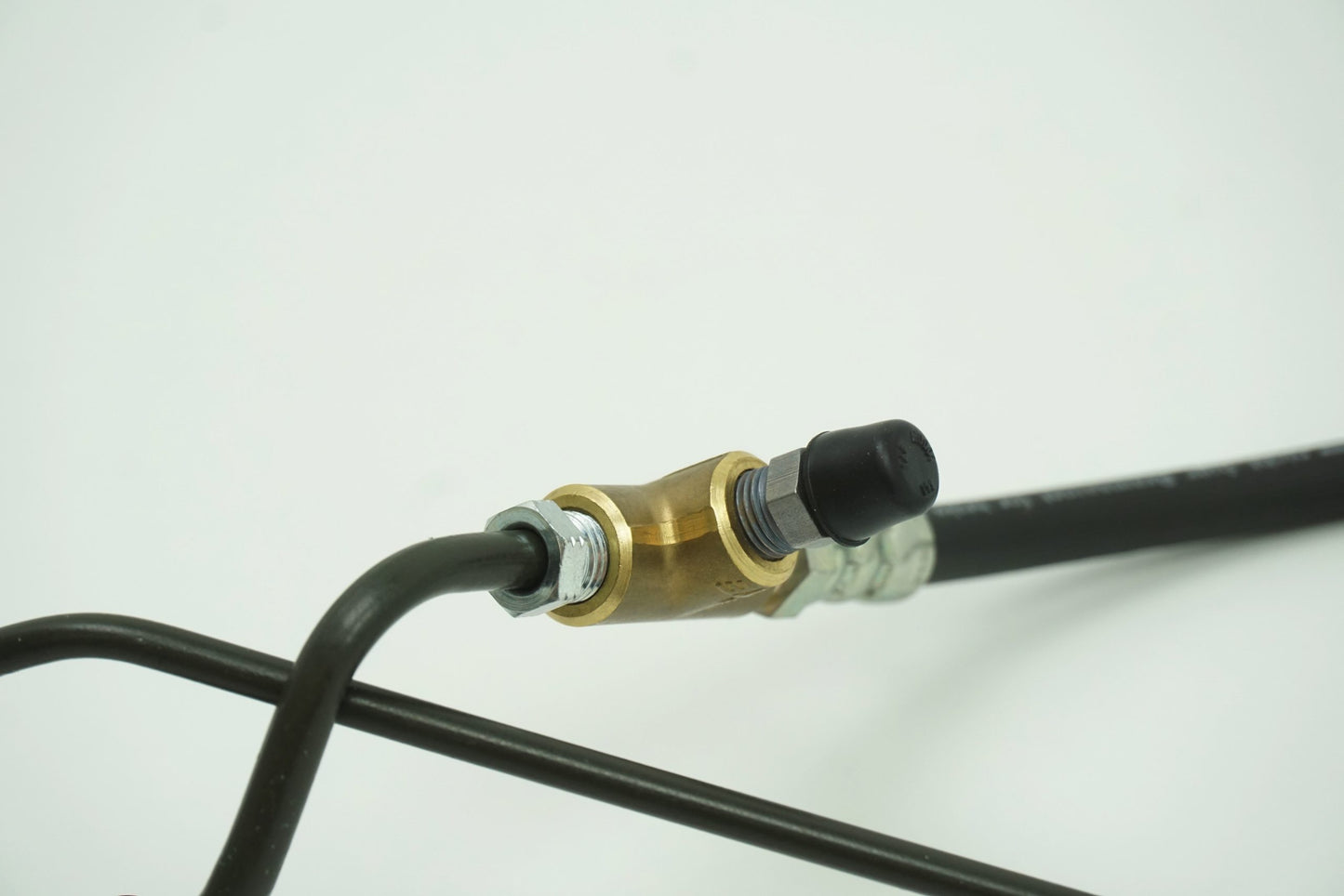 Pièce d'origine Conduite hydraulique d'embrayage pour Renault Trafic II 8200031594