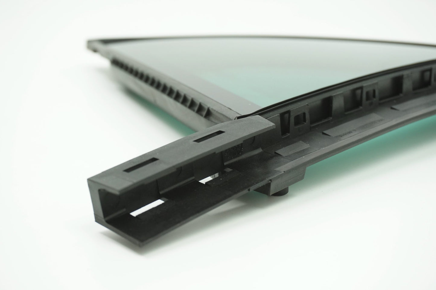 Pièce d'origine Vitre de porte arrière droite pour Renault Megane IV 822205853R