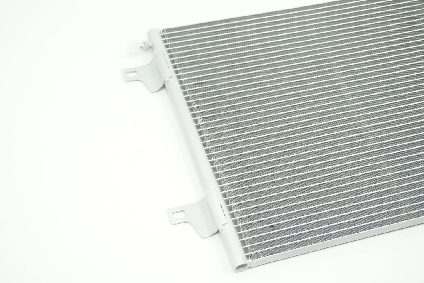 Pièce d'origine Condenseur de climatisation pour Renault Laguna Vel Satis 8660003640