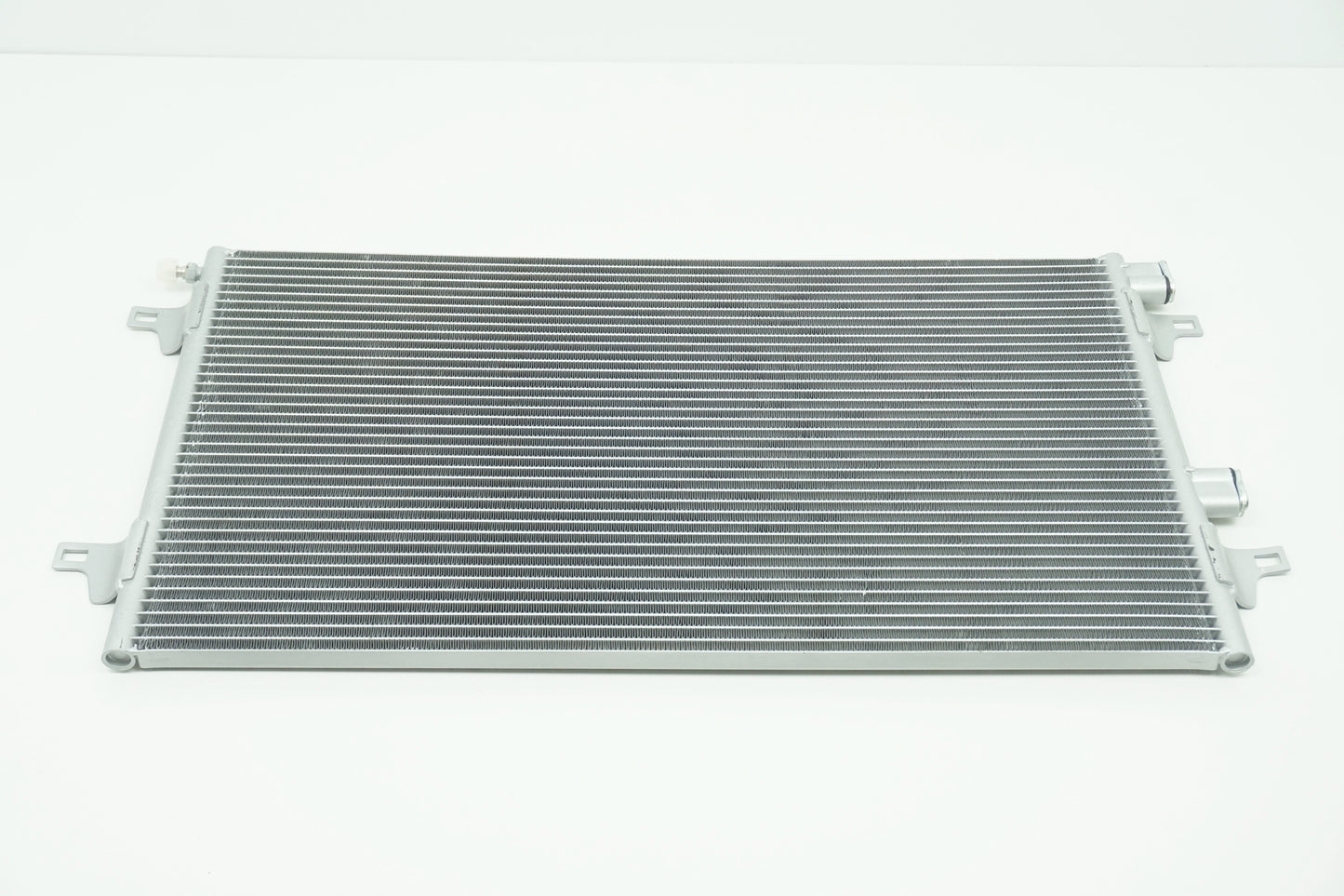 Pièce d'origine Condenseur de climatisation pour Renault Laguna Vel Satis 8660003640
