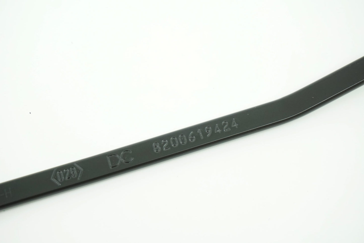 Pièce d'origine Bras d'essuie-glace gauche pour Renault Kangoo II 7701066443