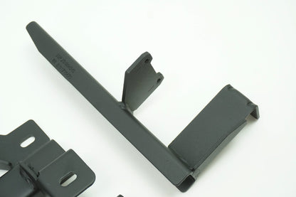 Pièce d'origine Kit de montage de marchepieds latéraux pour Dacia Duster II 8201715475
