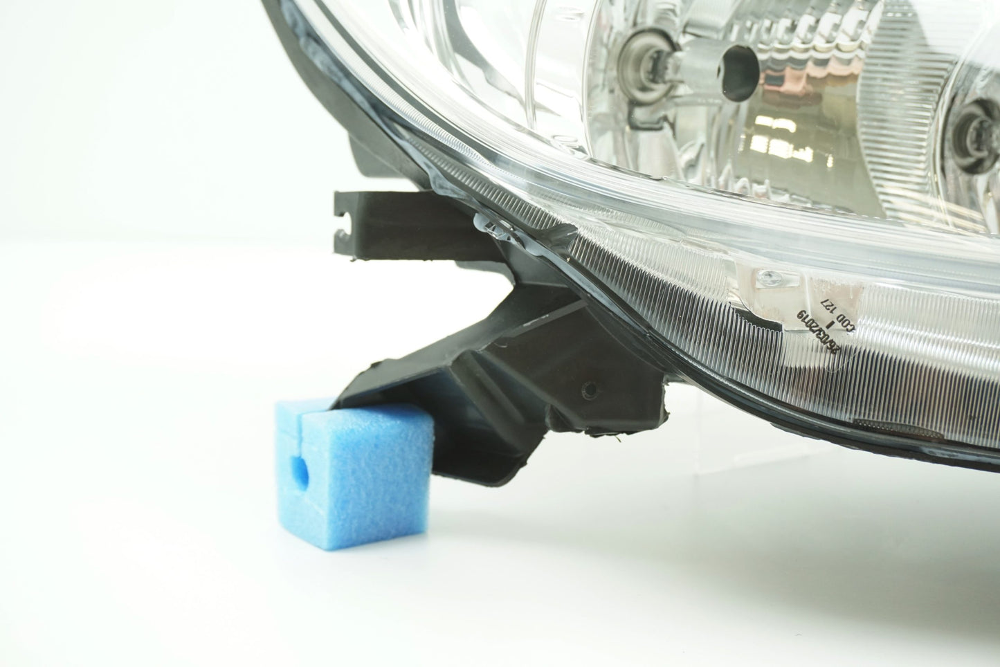 Pièce d'origine Phare avant pour Renault Clio III 260100203R