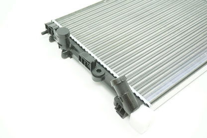 Pièce d'origine Radiateur moteur pour Dacia Logan Renault Clio Kangoo 8660000438