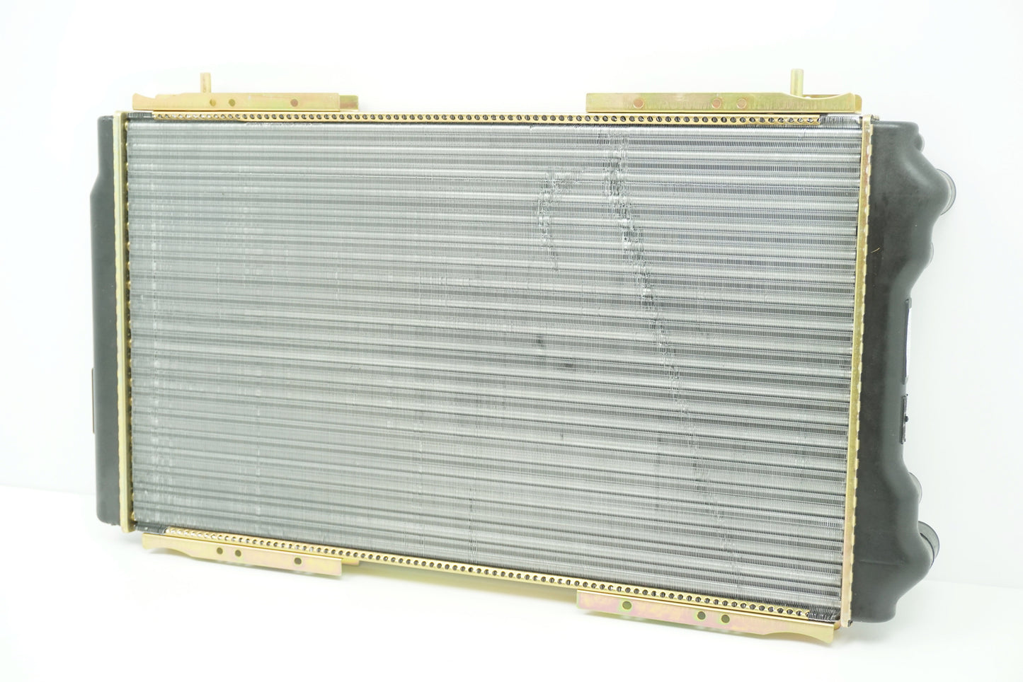Pièce d'origine Radiateur moteur pour Renault Master II Trafic I 8660000446