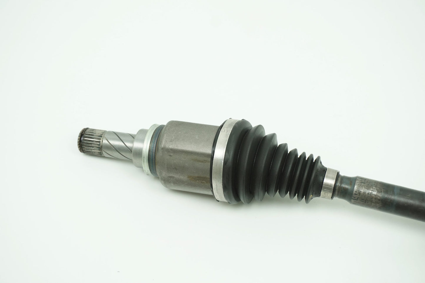 Pièce d'origine Arbre de transmission avant droit pour Renault Captur 391007556R