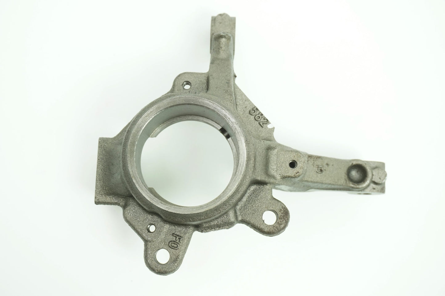 Pièce d'origine Fusée de roue avant droite pour Renault Twingo II 8200663593