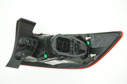 Pièce d'origine Feu arrière gauche pour Renault Clio IV 265553752R